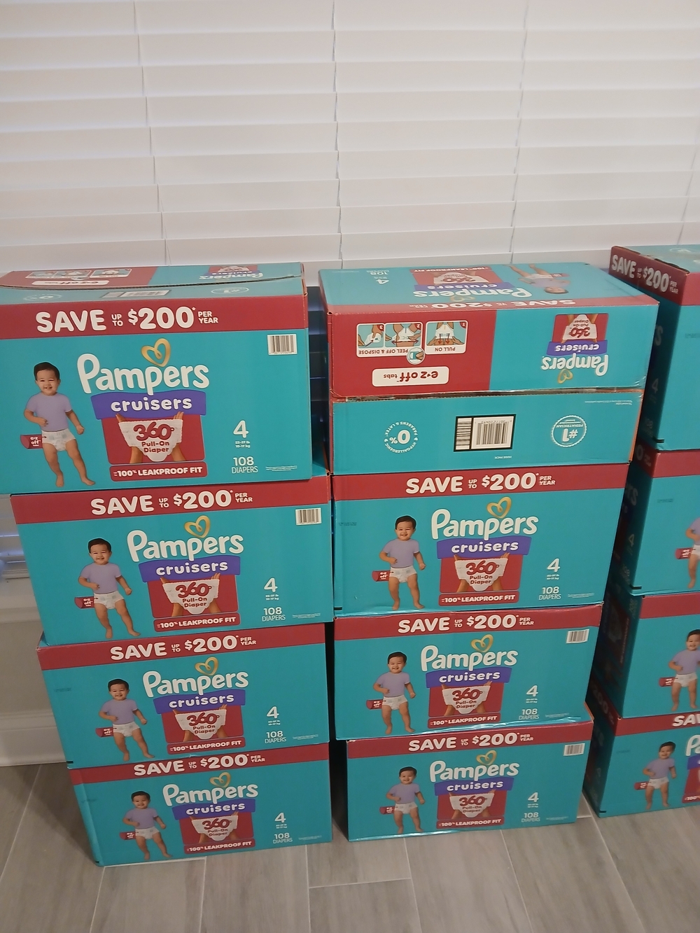Disposable baby diapers